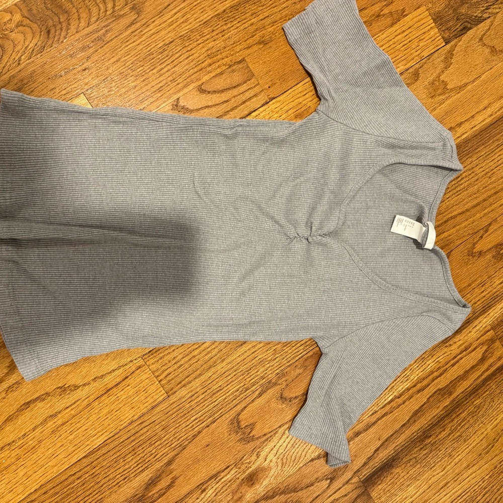 H&M Light Gray Ribbed Top - Picture 4 of 4